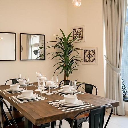 Ferienwohnung Higuests - Designer Apt With Panoramic View Near Burj Khalifa Dubai Exterior foto