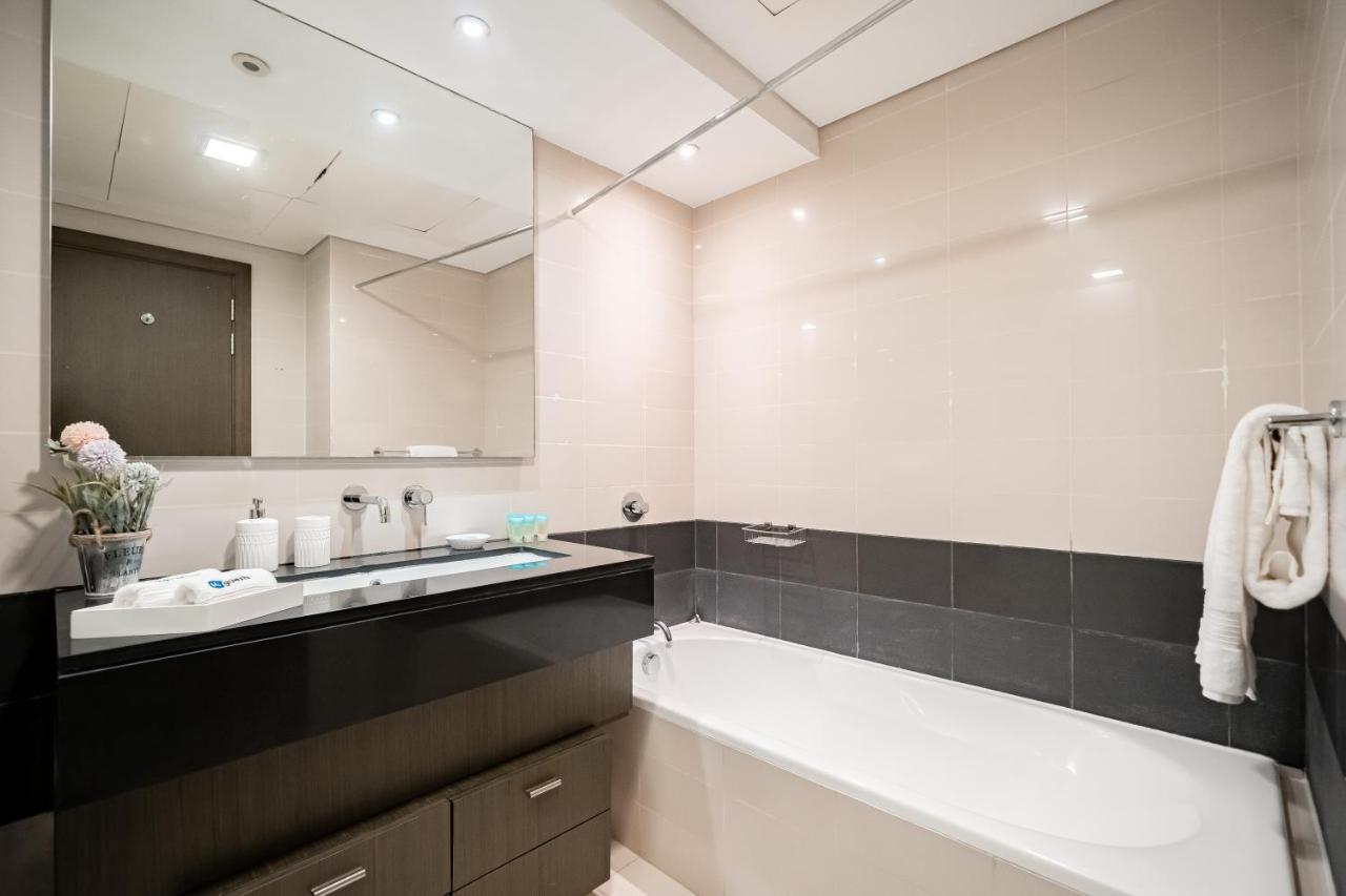 Ferienwohnung Higuests - Designer Apt With Panoramic View Near Burj Khalifa Dubai Exterior foto